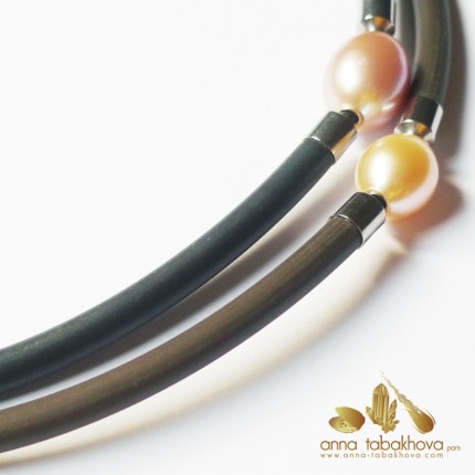 5 mm BROWN Rubber Necklace close to a black one for comparison of color (sold separatly)