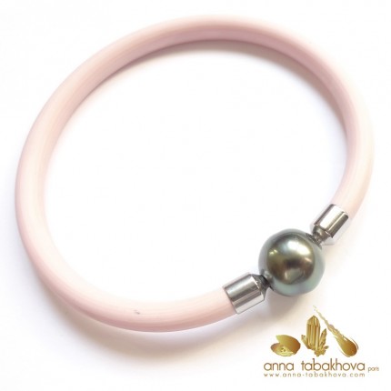 BLACK Tahiti pearl InterChangeable Clasp matched to a pink rubber bracelet (sold separatly)