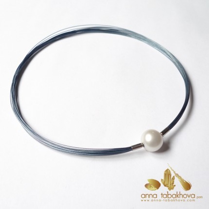 14,8 mm WHITE Australian Pearl Clasp matched with a blue nylon necklace (sold separatly)
