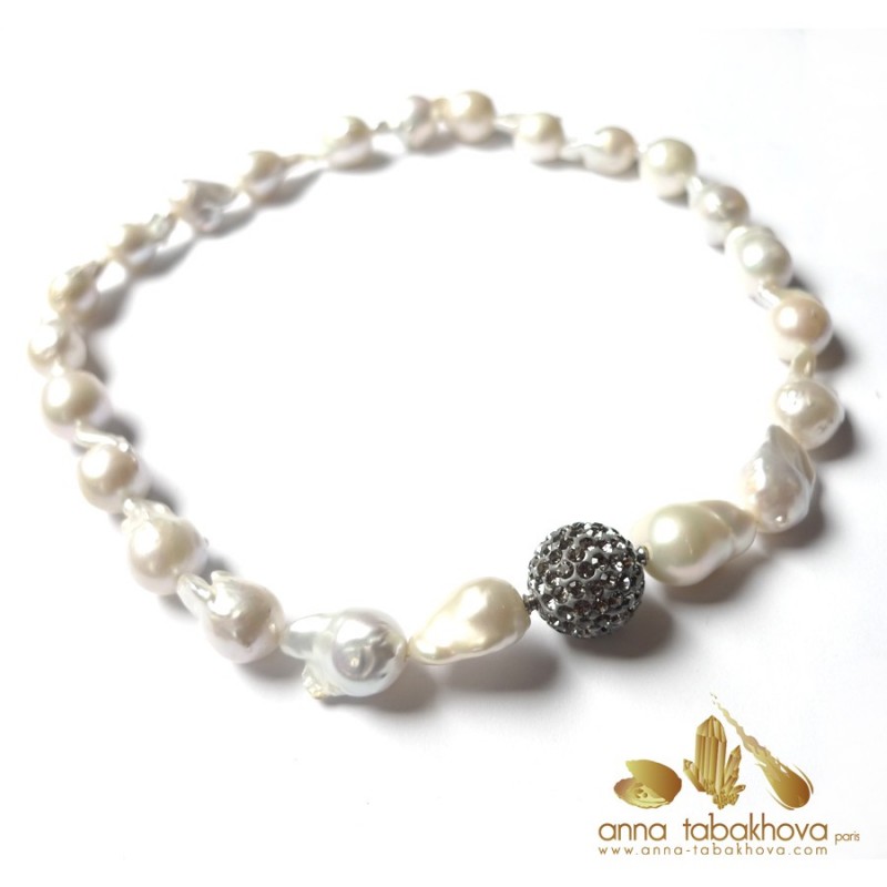 Flameball white pearl interchangeable necklace with a crystal clasp (sold separatly) .