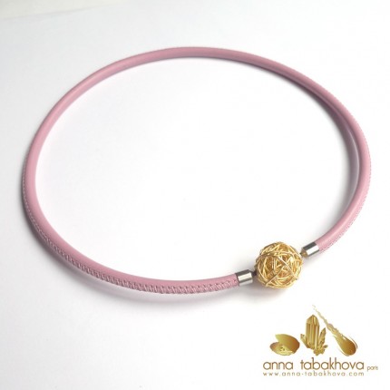 16 mm Wired silver Interchangeable Clasp with a pink stitched leather necklace (sold separatly) .